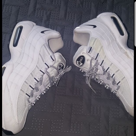 Air Max 96 - Picture 3 of 3